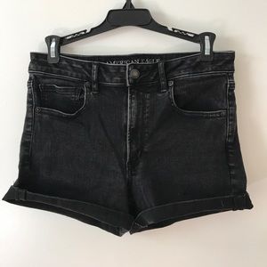 Black denim shorts 🌑